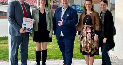 Für eine moderne Bildungseinrichtung: Besuch bei der Volksschule Münchendorf