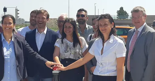 Eröffnung der neuen Unterführung beim neuen Bahnhof